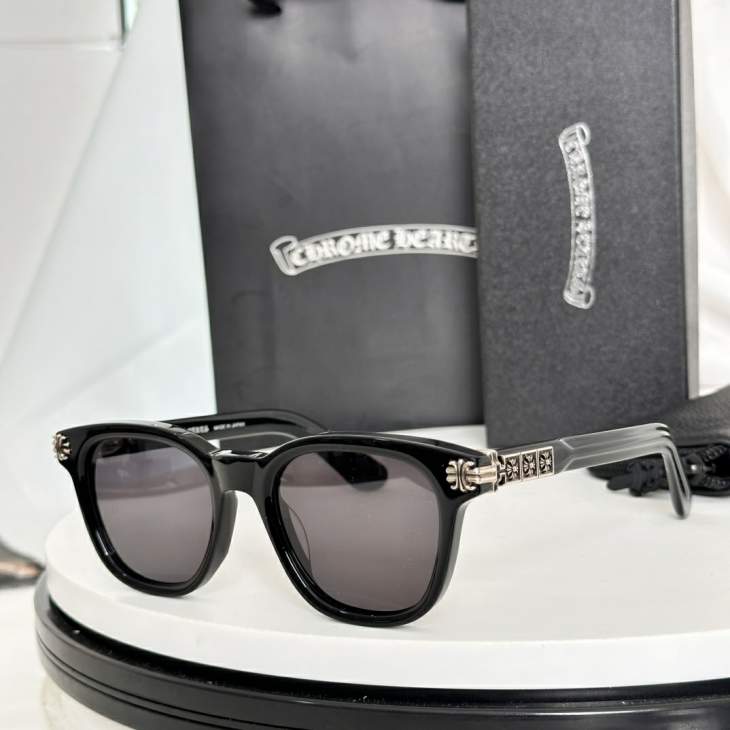 Picture of Chrome Hearts Sunglasses _SKUfw72188501fw